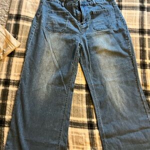 Denim cropped jeans - super soft with a nice stretch. Size XL. Never worn.